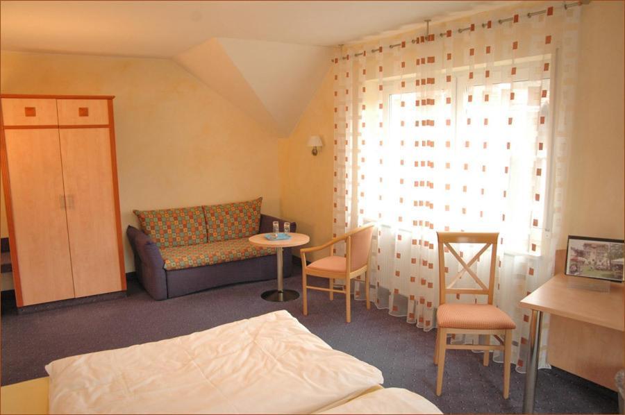 Gasthaus Gruner Baum Hotel Werbach Kamer foto